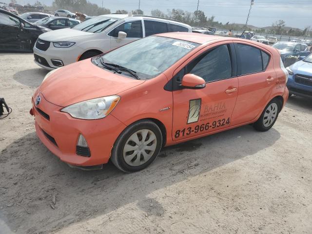 toyota prius c 2013 jtdkdtb32d1033068