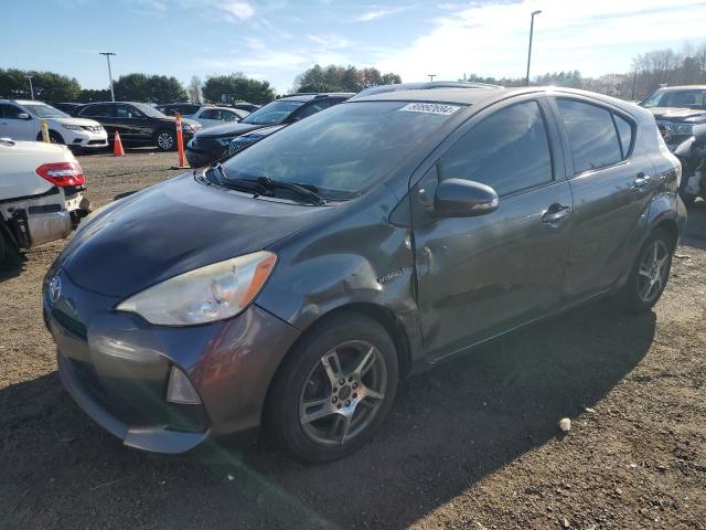 toyota prius c 2013 jtdkdtb32d1554422