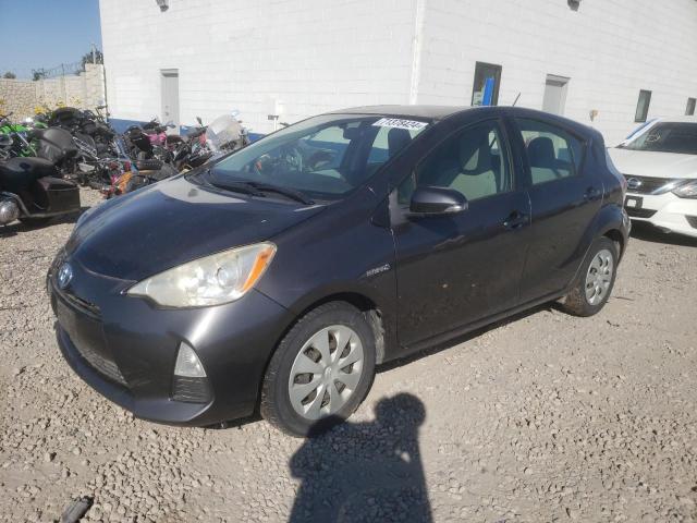 toyota prius c 2014 jtdkdtb32e1566944