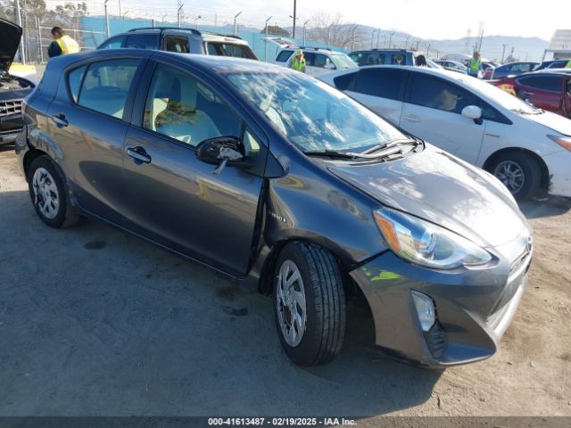 toyota prius c 2016 jtdkdtb32g1123244