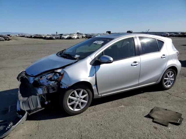 toyota prius c 2014 jtdkdtb33e1078778