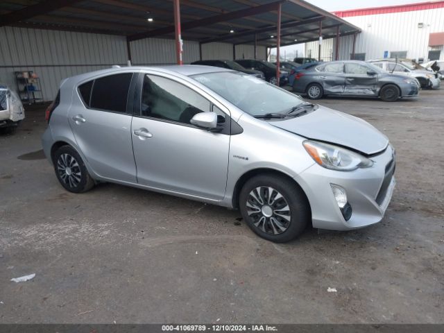 toyota prius c 2015 jtdkdtb36f1097441