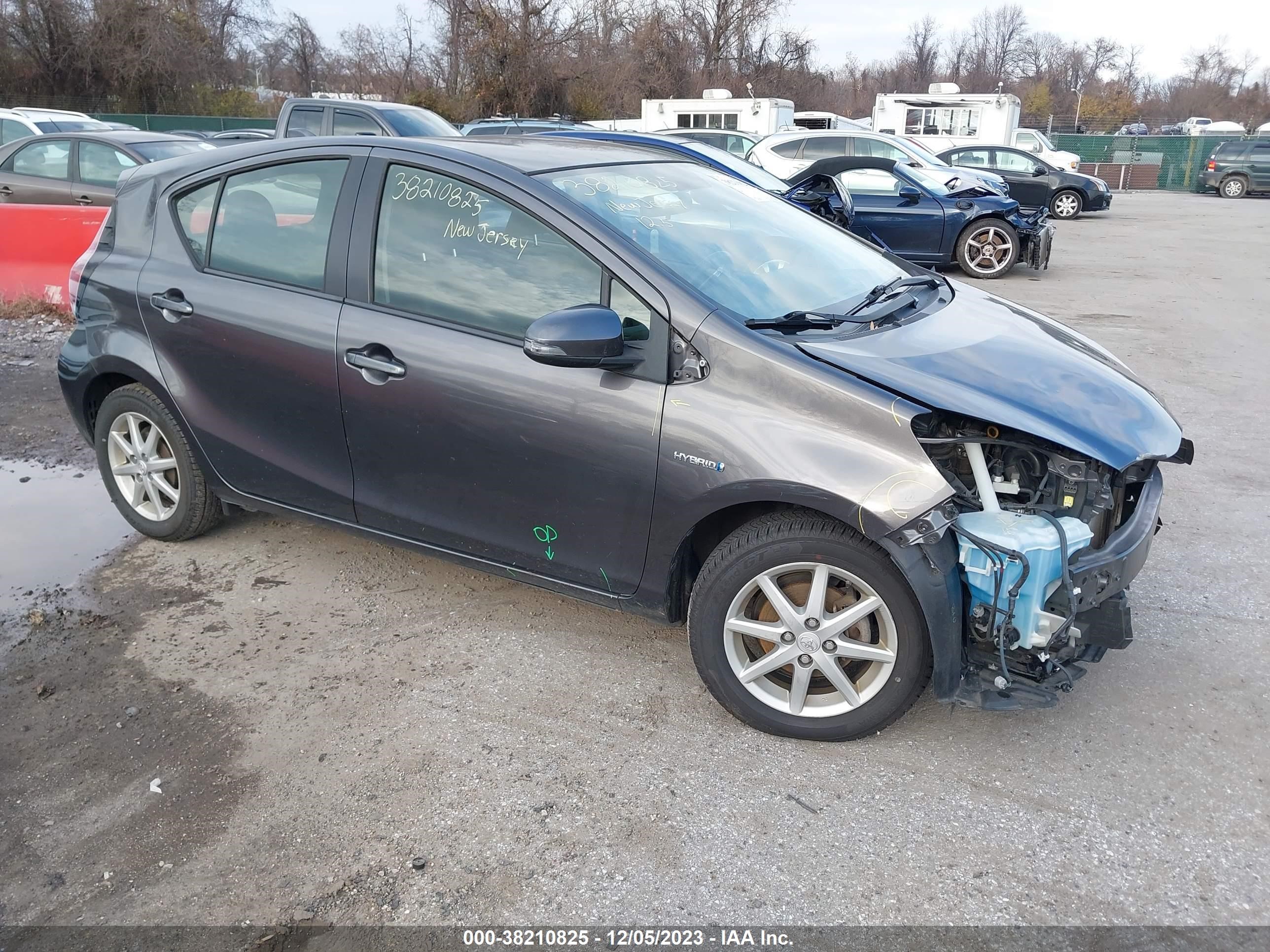 toyota prius c 2015 jtdkdtb36f1101665