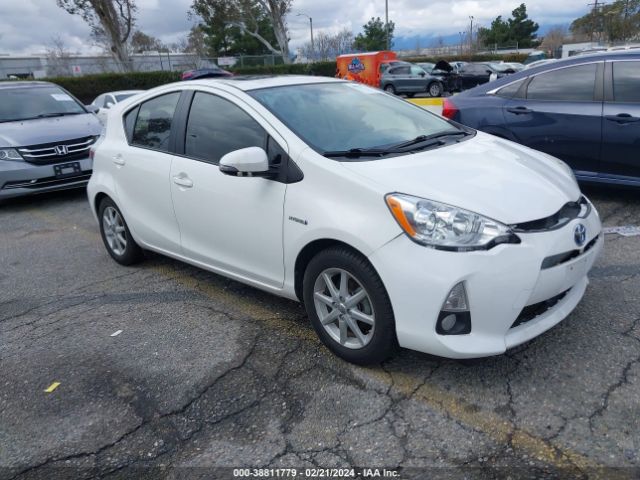 toyota prius c 2013 jtdkdtb37d1047645