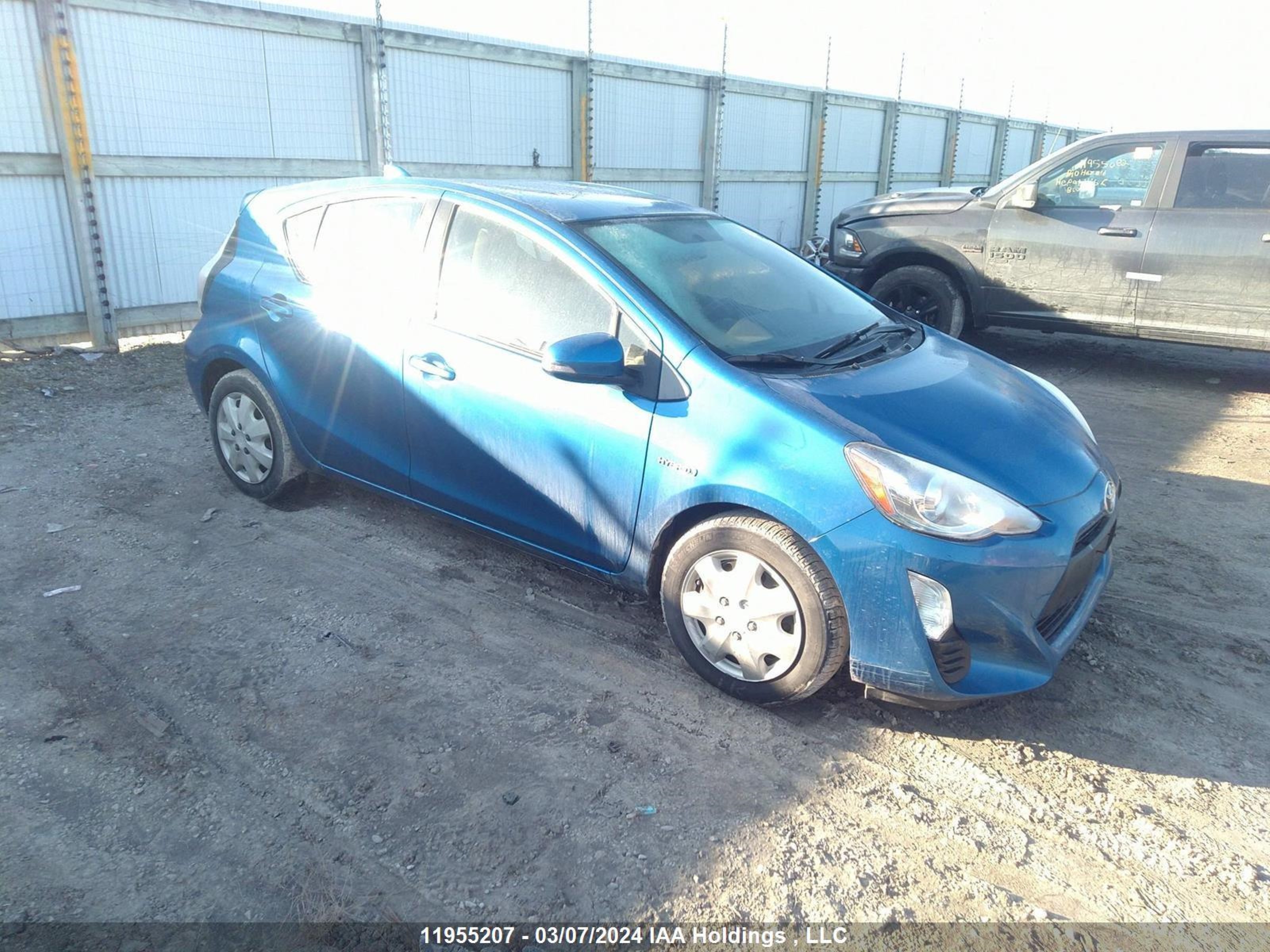 toyota prius c 2016 jtdkdtb37g1125166