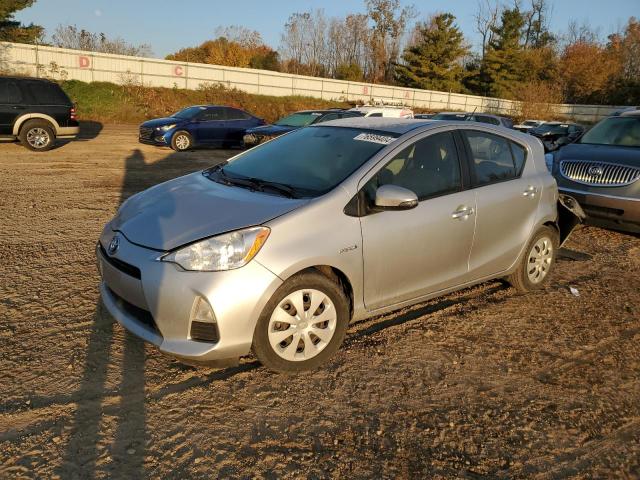 toyota prius c 2012 jtdkdtb38c1522640