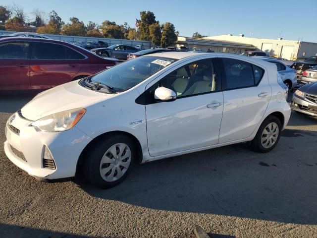 toyota prius c 2013 jtdkdtb38d1049744