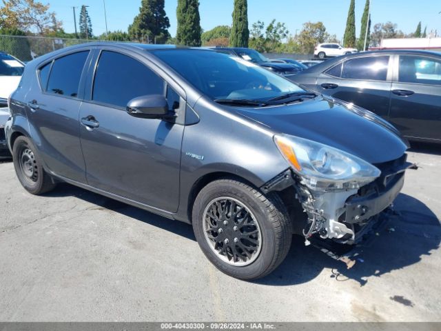 toyota prius c 2015 jtdkdtb38f1101845