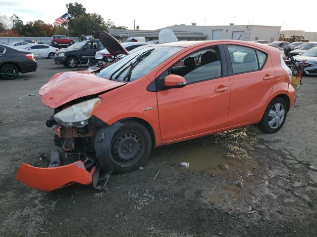 toyota prius c 2013 jtdkdtb39d1043855