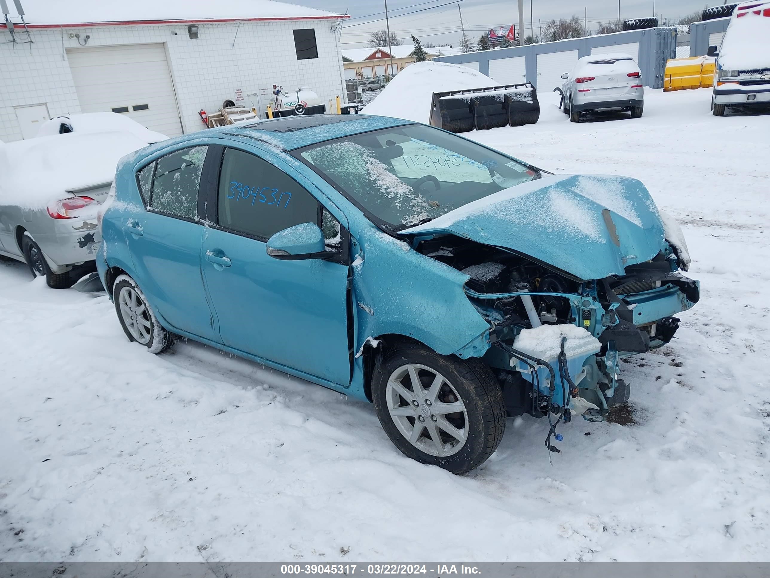 toyota prius c 2013 jtdkdtb39d1051258