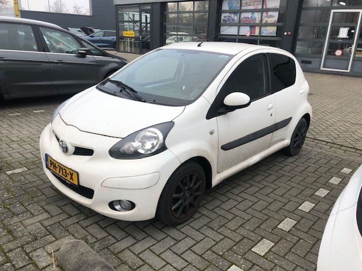 toyota aygo 2012 jtdkg10c70n611537