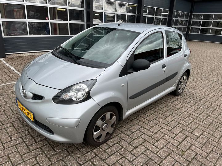 toyota aygo 2008 jtdkg12c10n232031