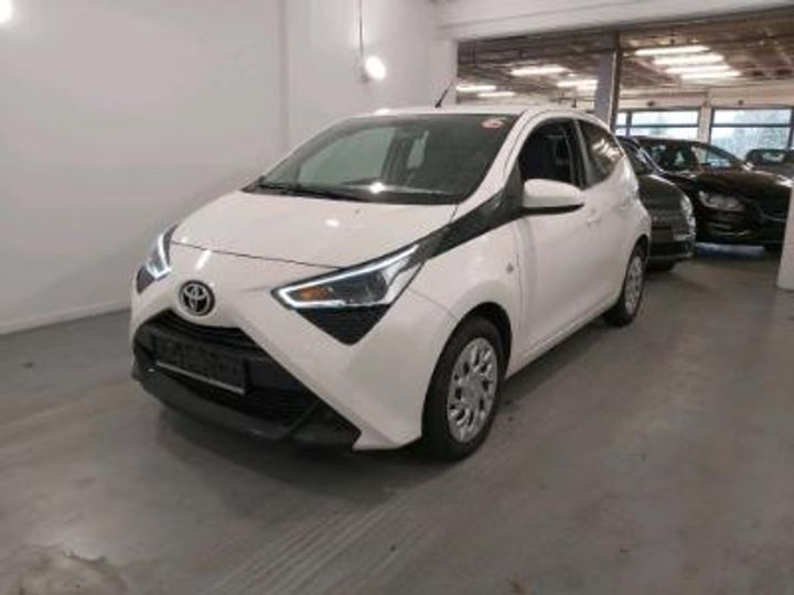 toyota aygo - 2018 2019 jtdkgnec90n417656