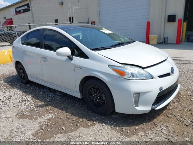 toyota prius 2015 jtdkn3du8f0438329