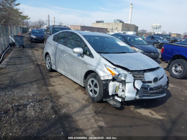 toyota prius 2015 jtdkn3du9f0404559