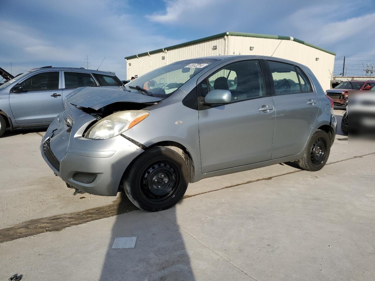 toyota yaris 2009 jtdkt903495256804