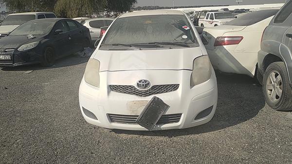 toyota yaris 2009 jtdkt923395237643