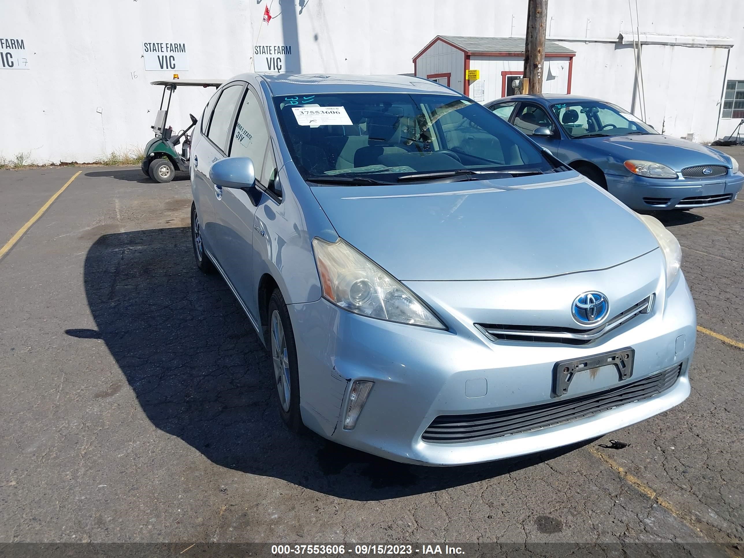 toyota prius v (+) 2012 jtdzn3eu6c3070496