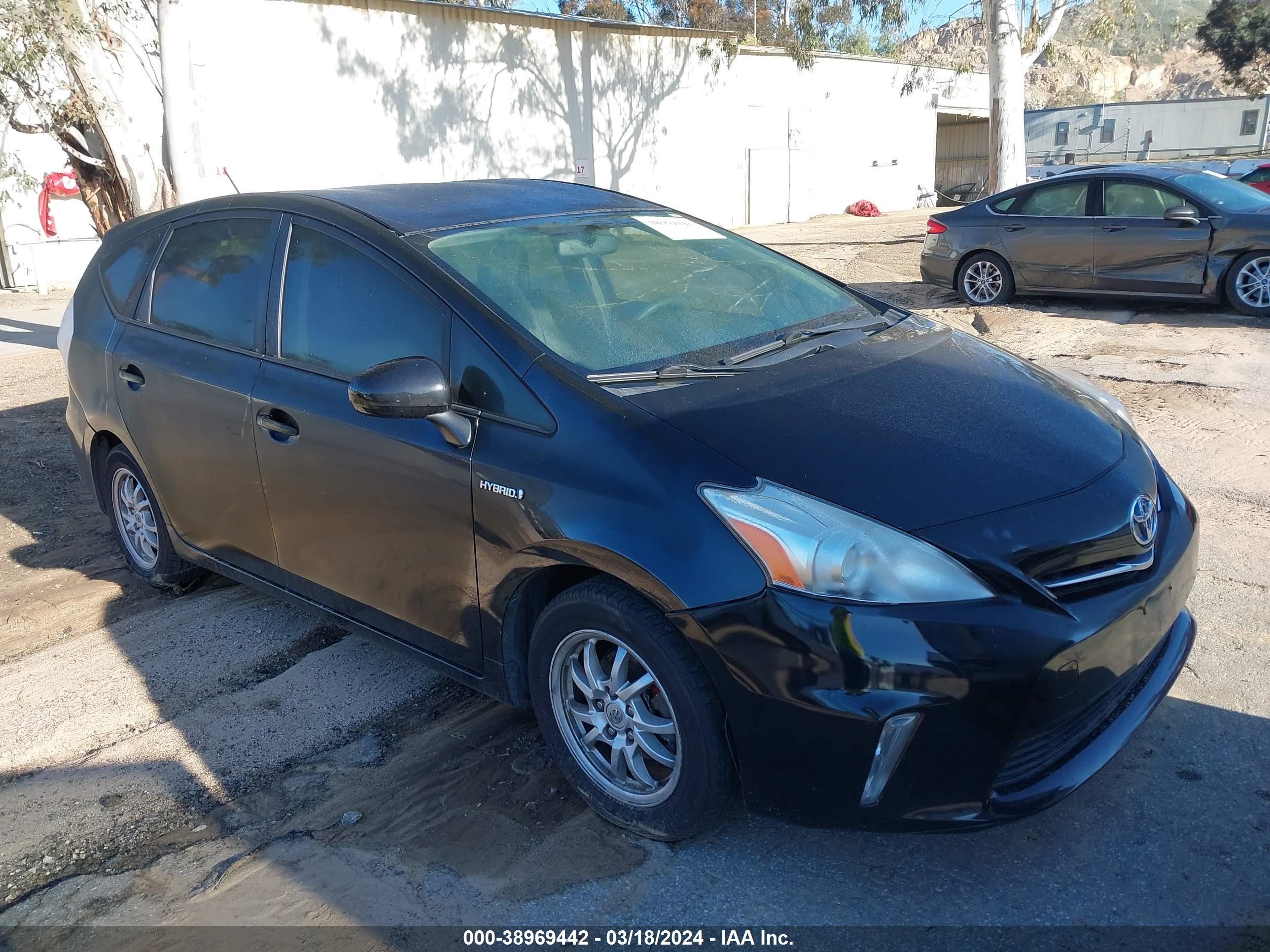 toyota prius v (+) 2013 jtdzn3euxd3189685