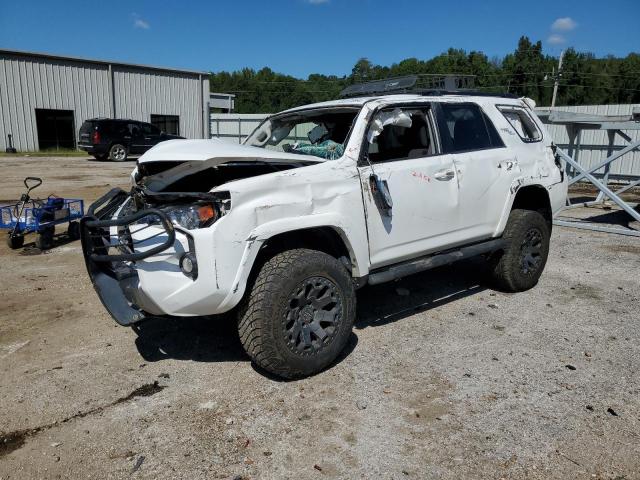 toyota 4runner sr 2019 jtebu5jr0k5728135