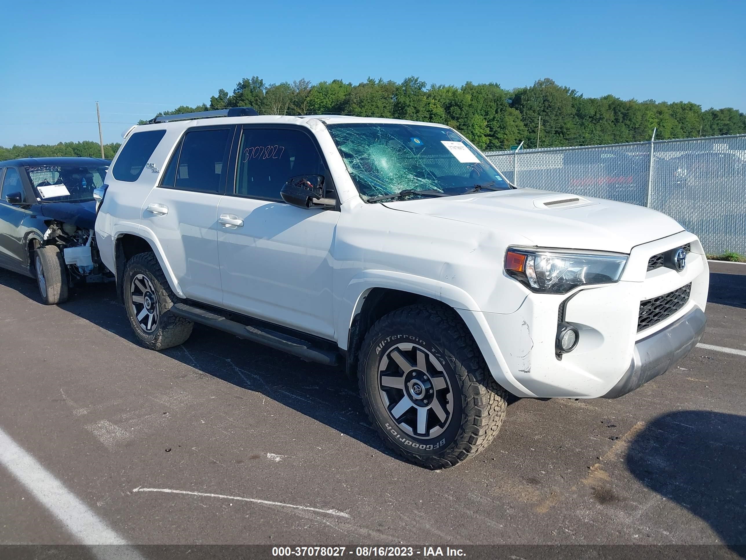 toyota 4runner 2018 jtebu5jr7j5576675