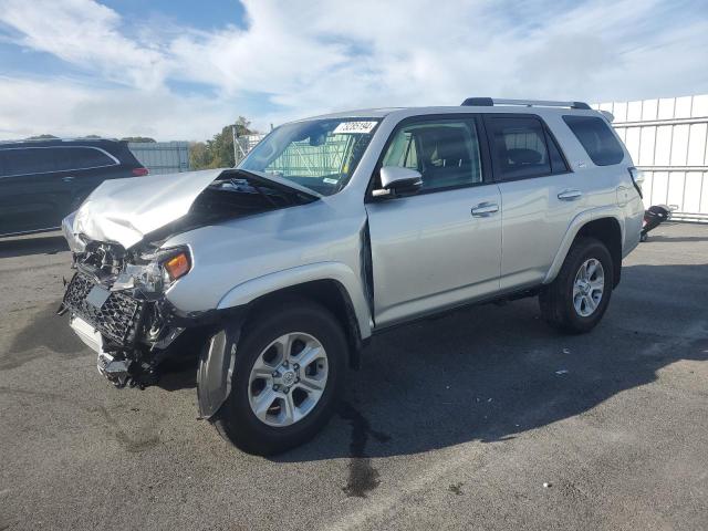 toyota 4runner sr 2024 jtenu5jr9r6221848