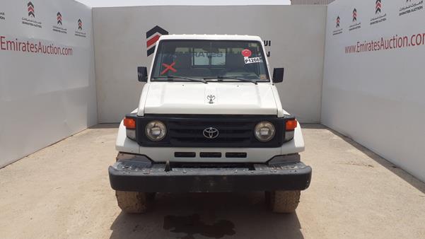 toyota pick up 2002 jtflj71j128004015