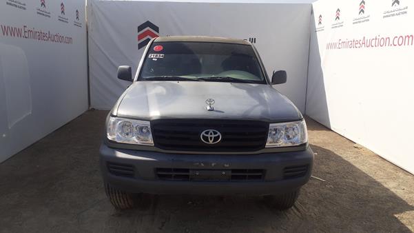 toyota land cruiser 2001 jtghj01j213000334