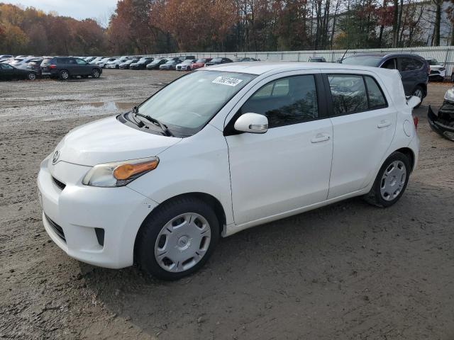 toyota scion xd 2014 jtkkupb46e1042494