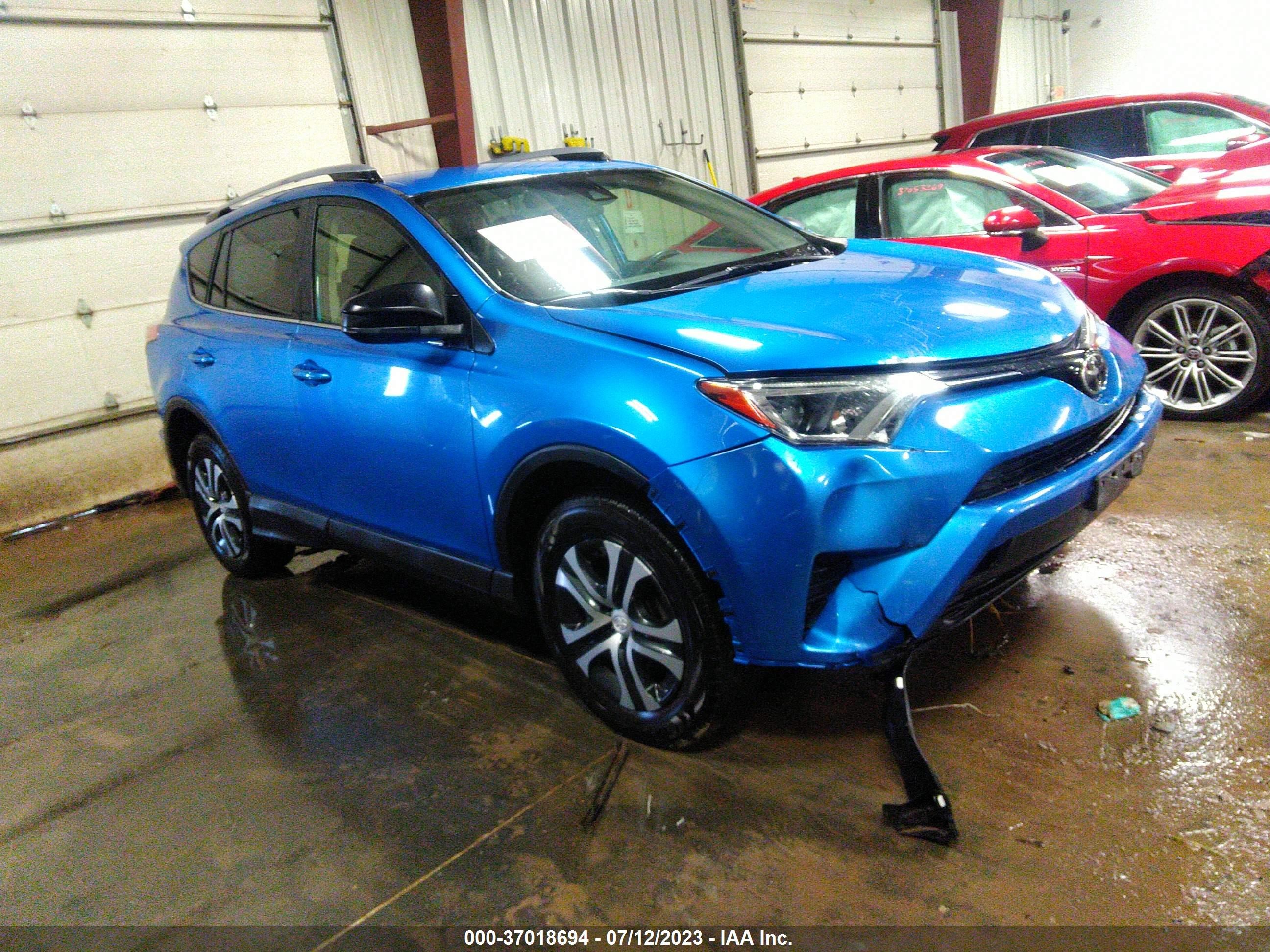 toyota rav 4 2017 jtmbfrev0hj124307