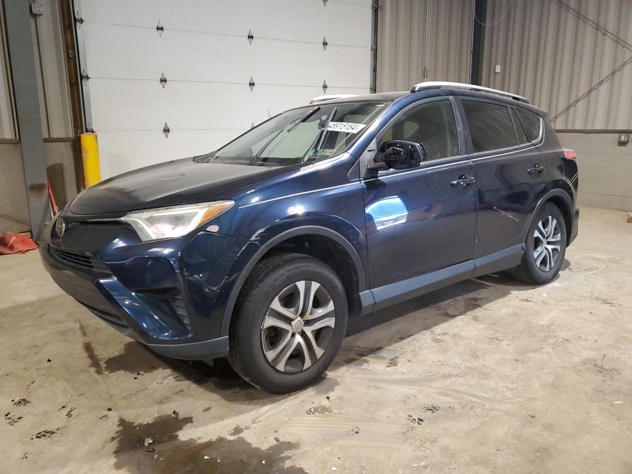 toyota rav 4 2017 jtmbfrev2hj702987