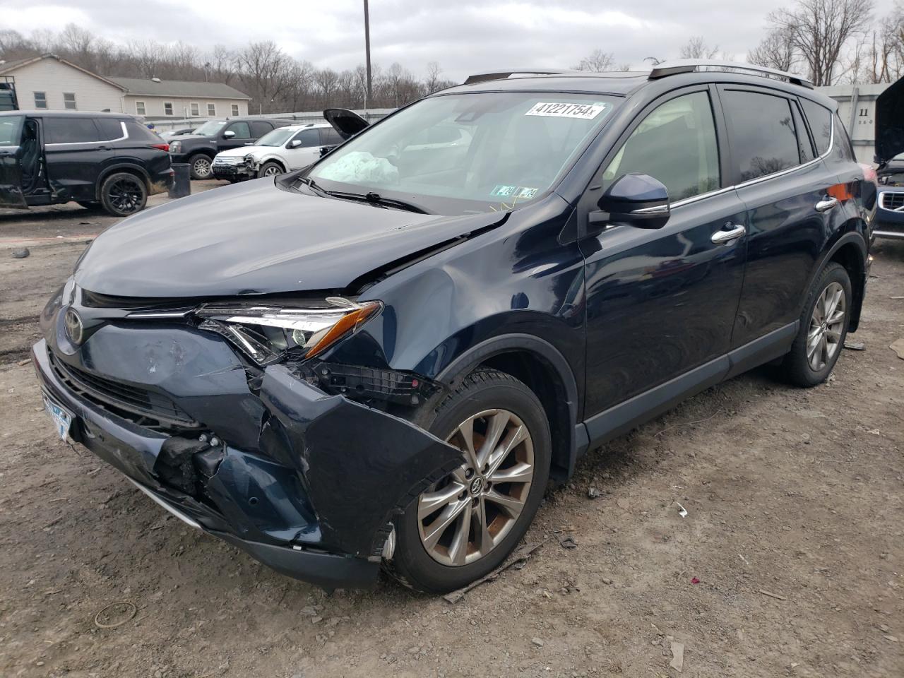 toyota rav 4 2017 jtmdfrev7hd206946