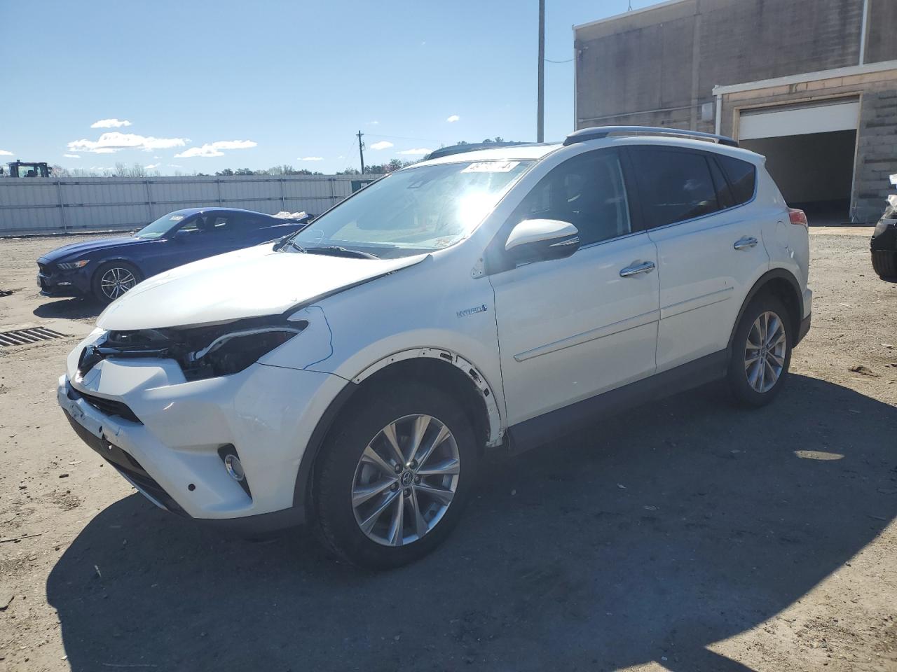 toyota rav 4 2018 jtmdjrev3jd196954