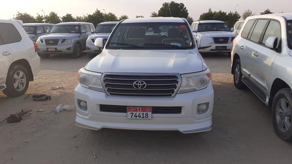 toyota land cruiser gxr v8 2014 jtmhv09j1e4145306