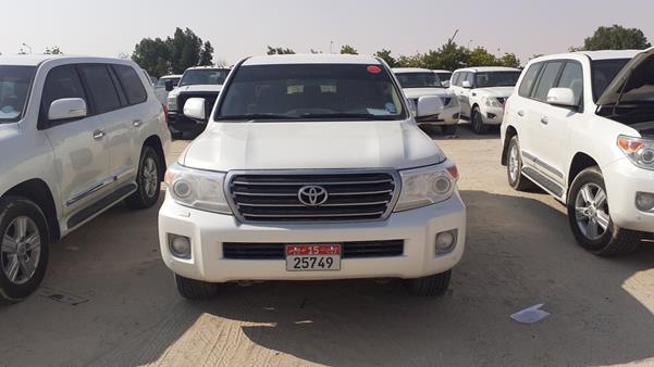 toyota land cruiser gxr v8 2015 jtmhv09j2f4175075