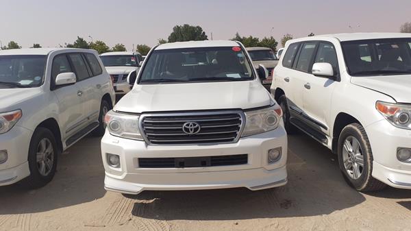 toyota land cruiser gxr v8 2014 jtmhv09j5e4146782