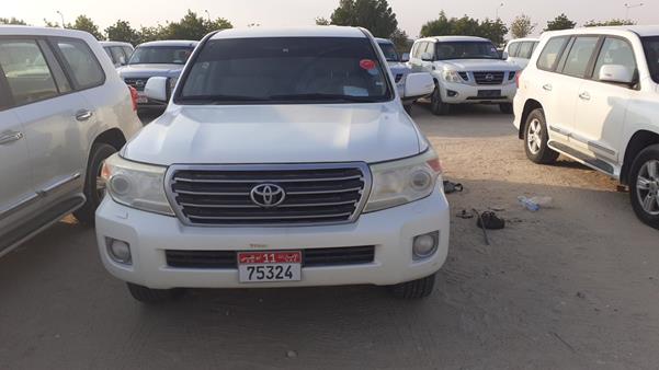 toyota land cruiser gxr v8 2014 jtmhv09j7e4144984