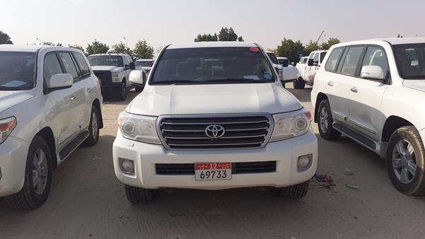 toyota land cruiser gxr v8 2015 jtmhv09j8f4175386