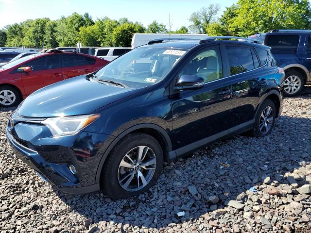 toyota rav4 2017 jtmrfrev2hj135484