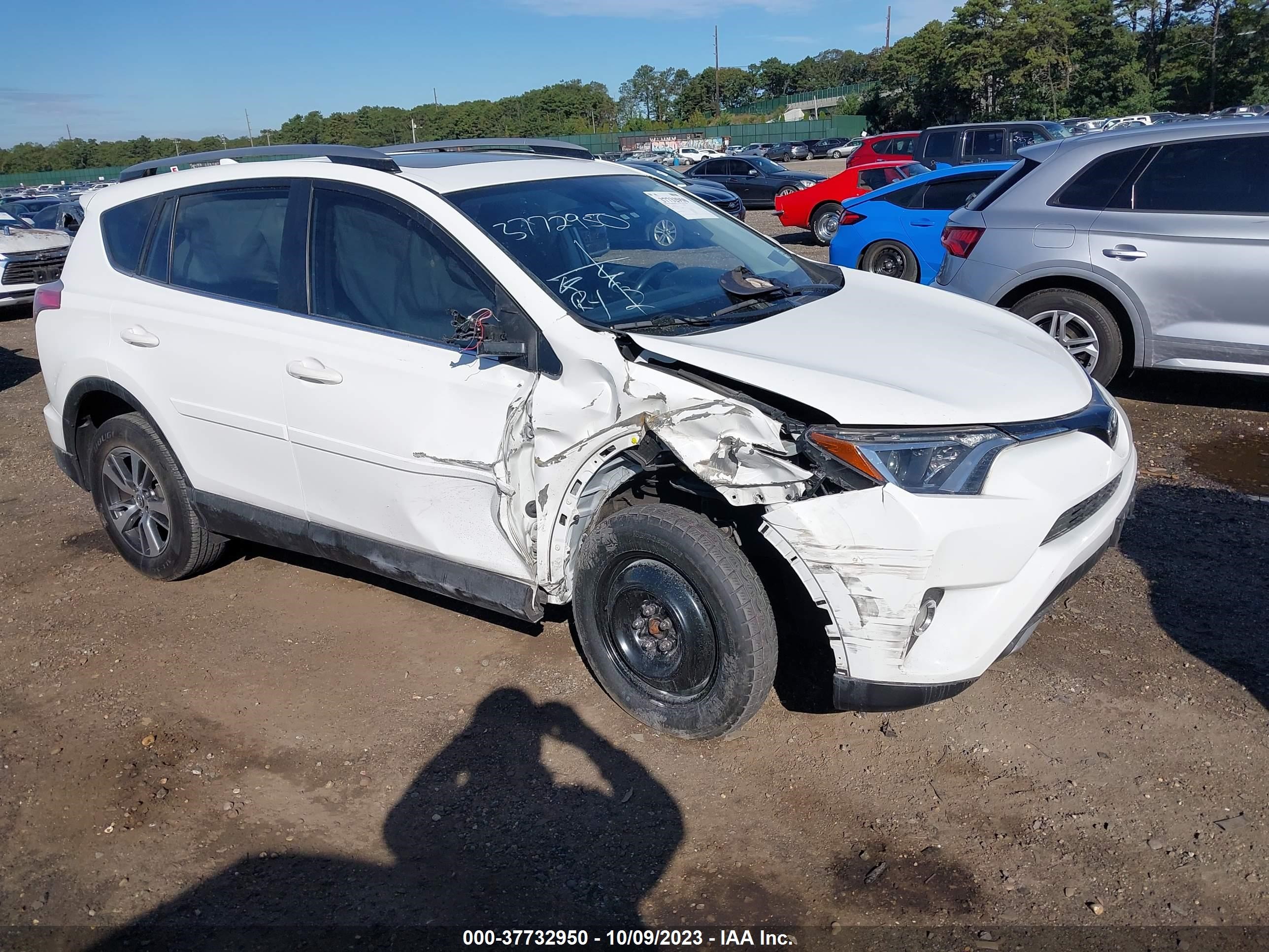 toyota rav 4 2018 jtmrfrev3jj749238