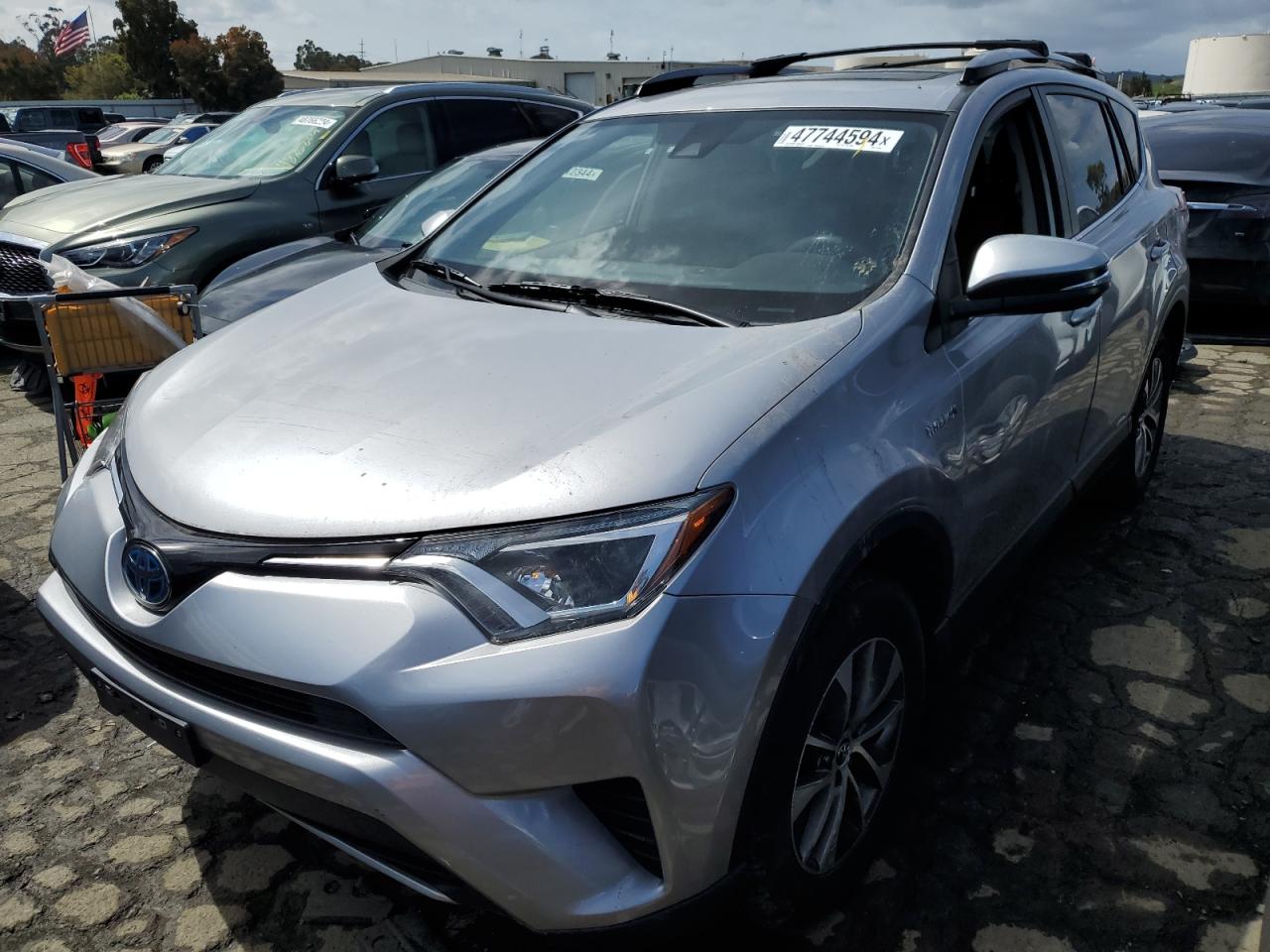 toyota rav 4 2018 jtmrjrev4jd181806