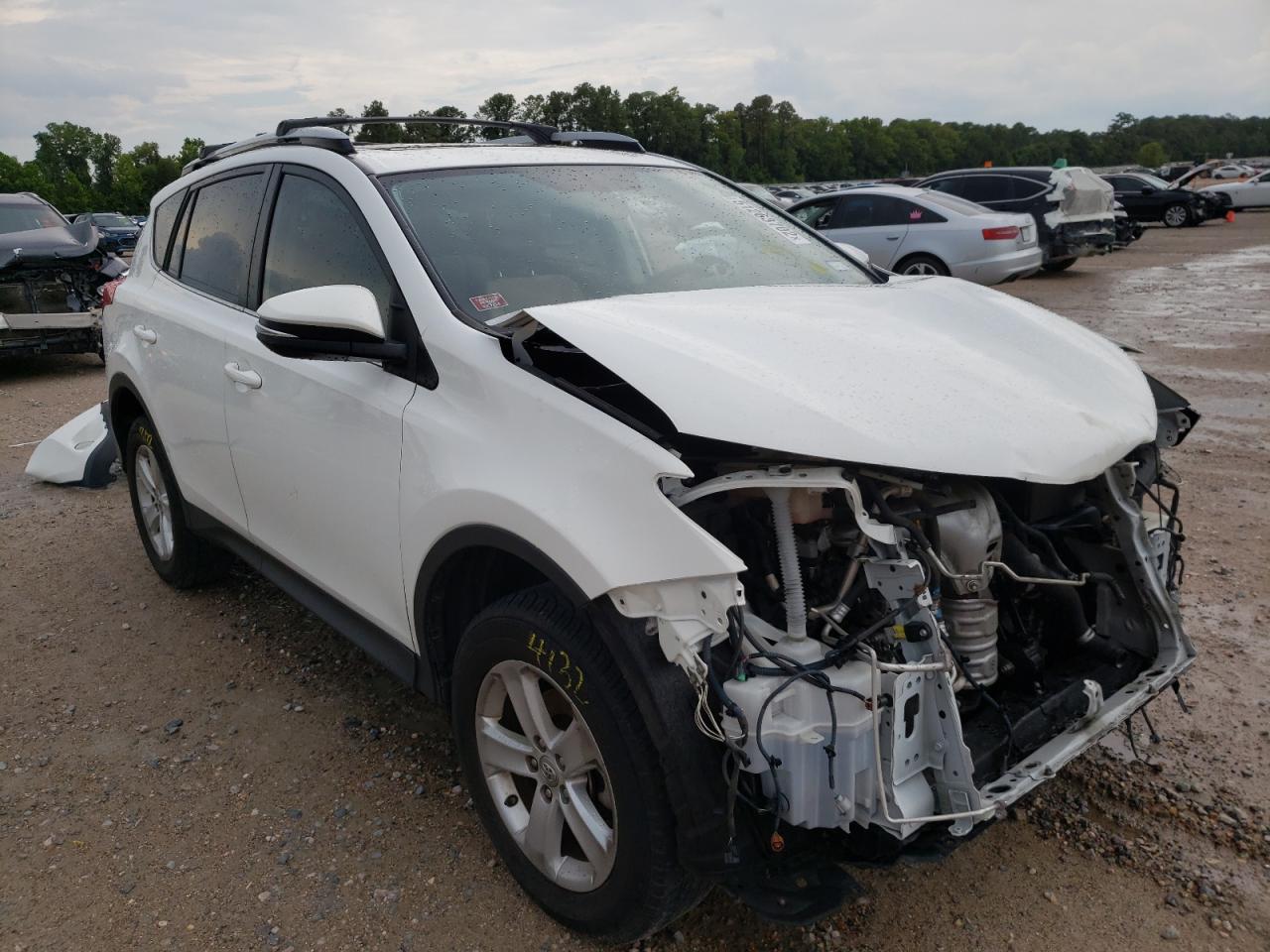 toyota rav 4 2014 jtmwfrev2ej008510