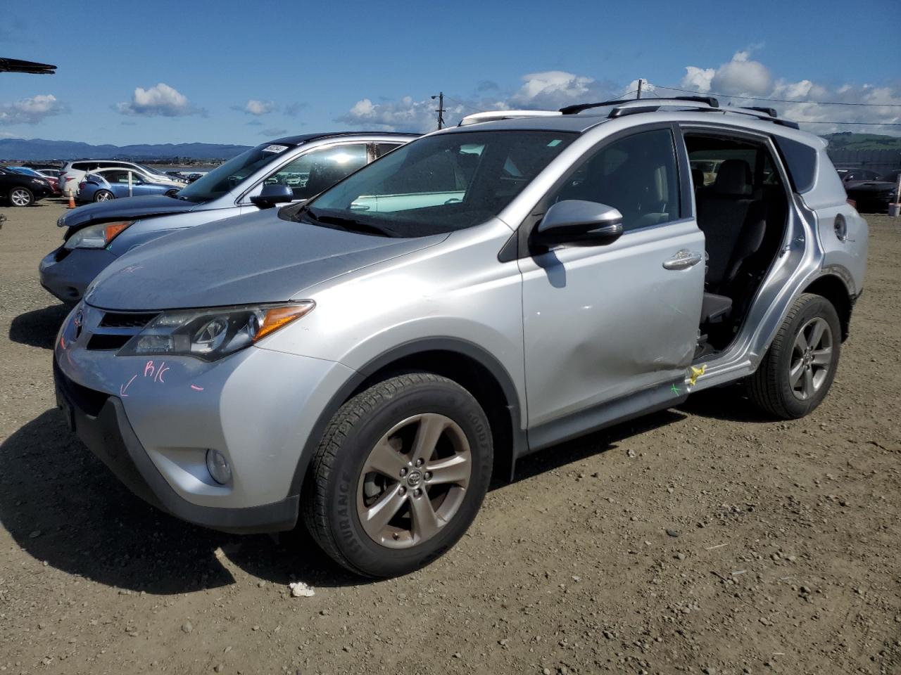 toyota rav 4 2015 jtmwfrev3fj049956