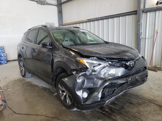 toyota rav4 xle 2017 jtmwfrev4hd096074