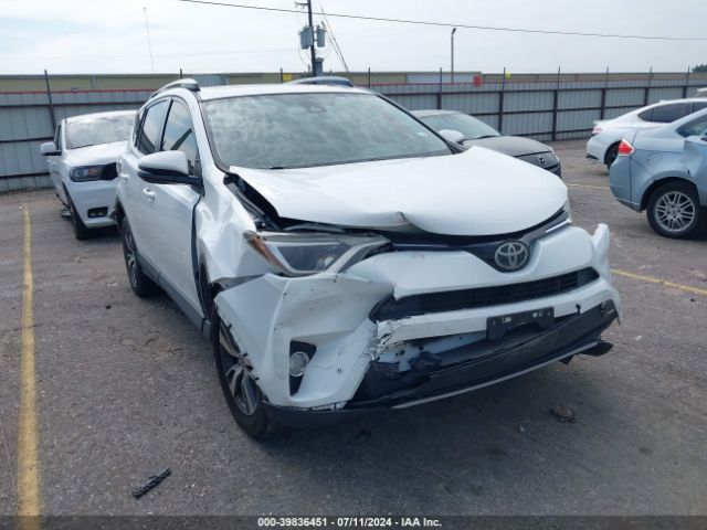 toyota rav4 2017 jtmwfrev4hj111500