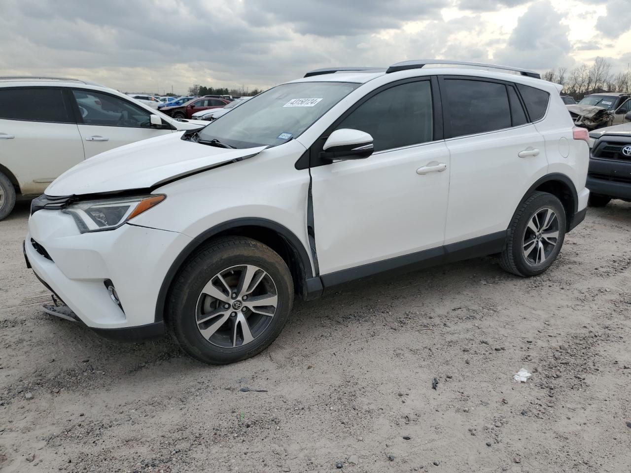 toyota rav 4 2017 jtmwfrevxhj716461