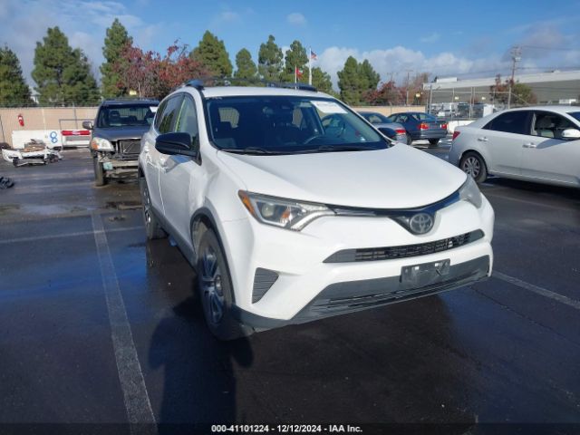 toyota rav4 2017 jtmzfrev1hj711646