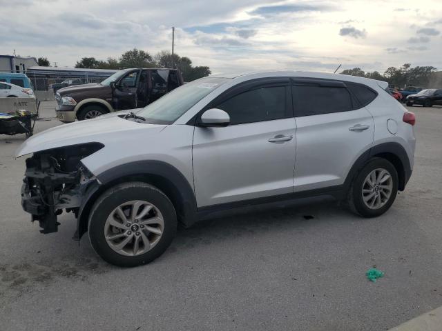 hyundai tucson se 2018 km8j23a47ju755959