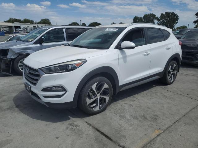 hyundai tucson 2017 km8j33a23hu298654