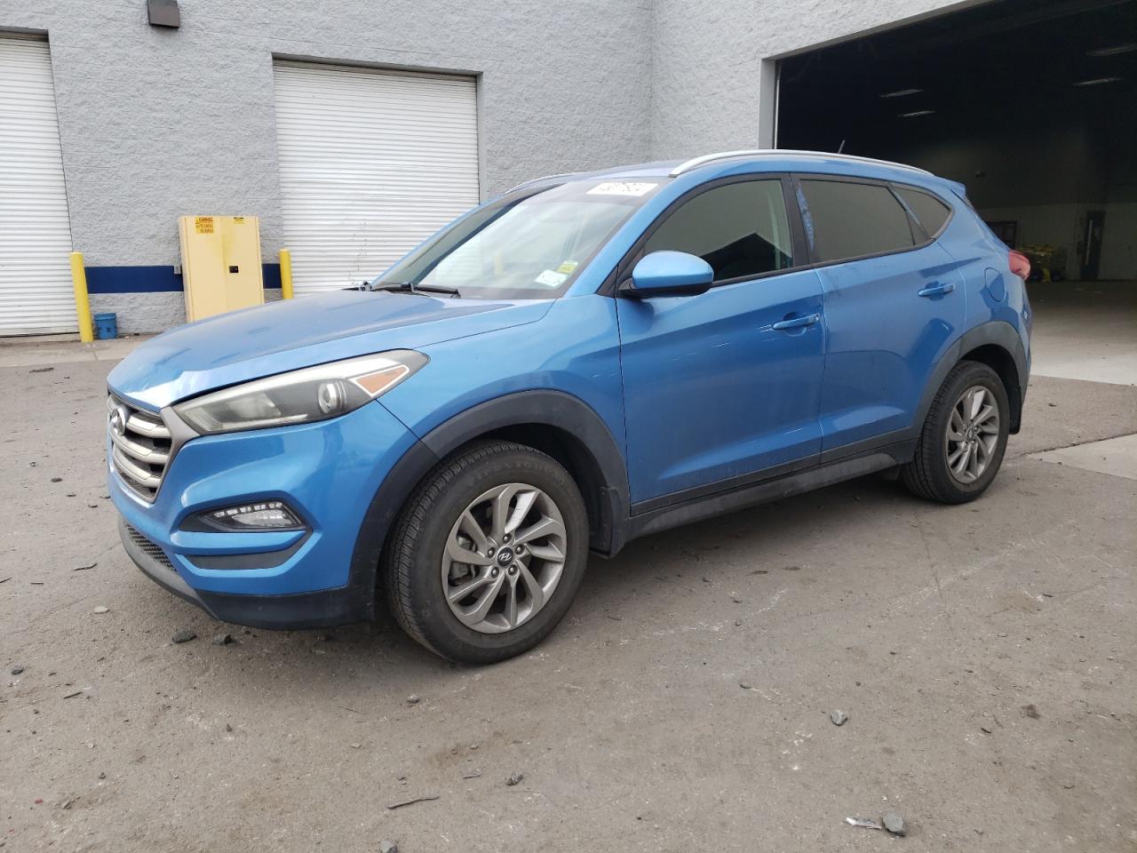 hyundai tucson 2016 km8j33a43gu209536